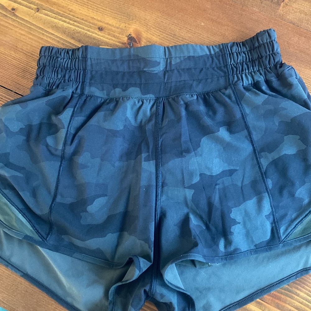 6 pairs of Lululemon Hotty Hot HR 2.5 shorts size 4!  Gently used/New